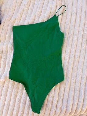 Aritzia Babaton Green One-Shoulder Bodysuit XS